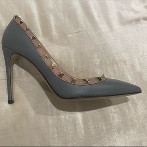 Valentino Pumps, worn one time only size 38